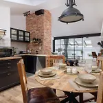 Wawel Castle Modern Dietla By Renters *